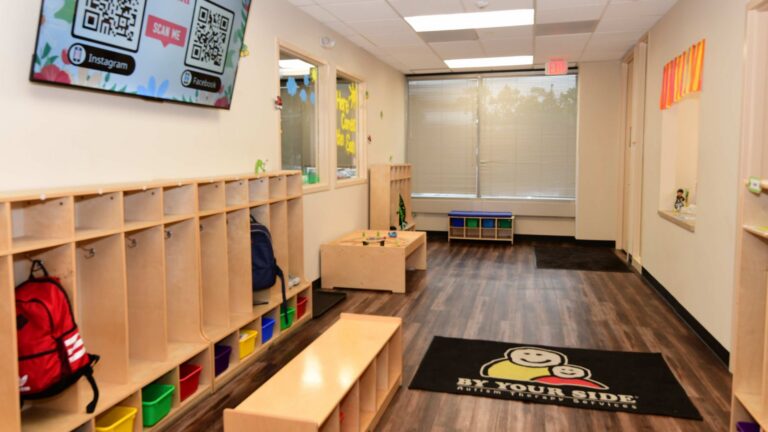 Des Plaines Lobby