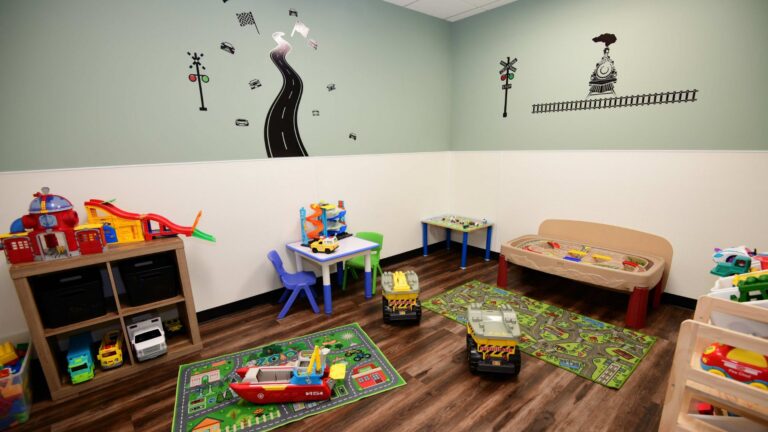 Des Plaines Rails and Roads Rooms